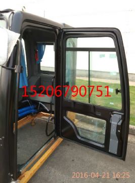 點(diǎn)擊查看詳細(xì)信息<br>標(biāo)題：三一SY215-9/SY-9型挖掘機(jī)駕駛室總成 帶內(nèi)飾線(xiàn)束 閱讀次數(shù)：3352